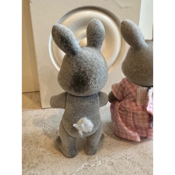 Calico Critters Gray Bunny Figurines Pink Yellow Dresses Sylvanian - Picture 4 of 5